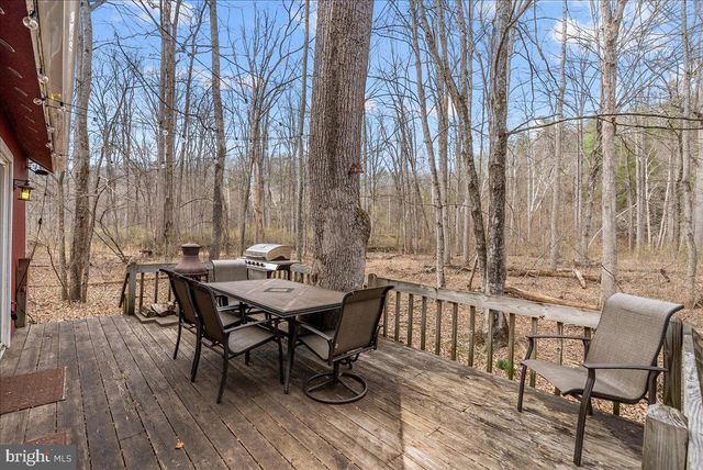 442 FOGGY BOTTOM LN, Berkeley Springs, WV 25411