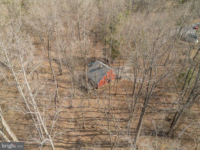 442 FOGGY BOTTOM LN, Berkeley Springs, WV 25411