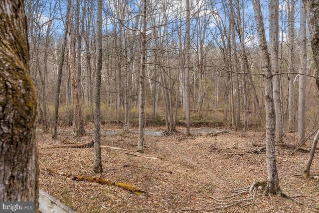 442 FOGGY BOTTOM LN, Berkeley Springs, WV 25411