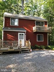 442 FOGGY BOTTOM LN, Berkeley Springs, WV 25411