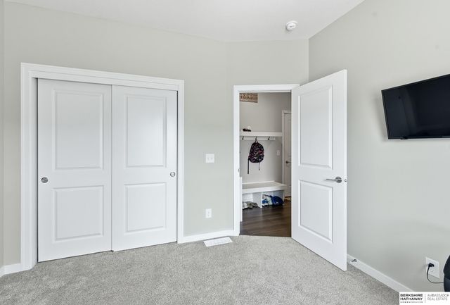 19821 Briar Street, Gretna, NE 68028