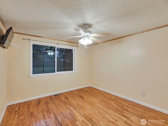 30621 8th Place S, Federal Way, WA 98003