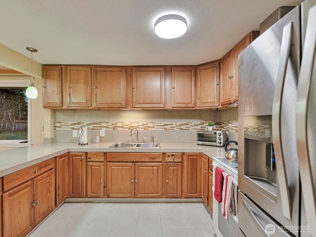 30621 8th Place S, Federal Way, WA 98003