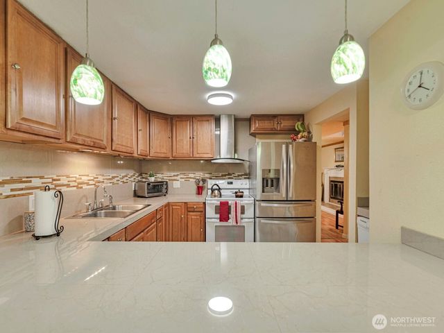 30621 8th Place S, Federal Way, WA 98003