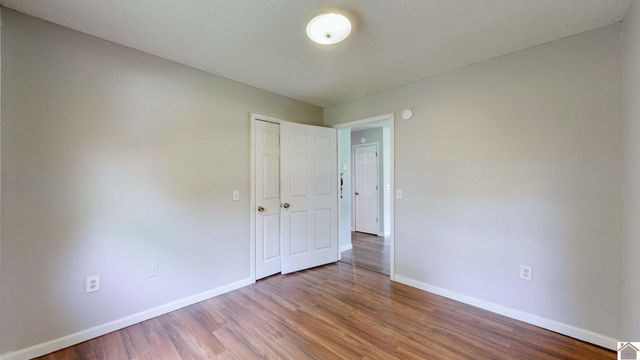 485 Lakeshore Dr, Mayfield, KY 42066