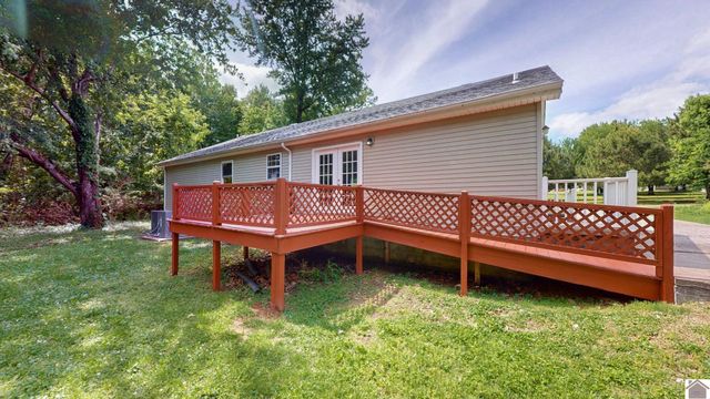 485 Lakeshore Dr, Mayfield, KY 42066