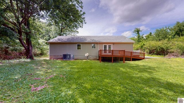 485 Lakeshore Dr, Mayfield, KY 42066