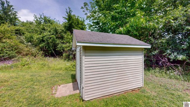 485 Lakeshore Dr, Mayfield, KY 42066