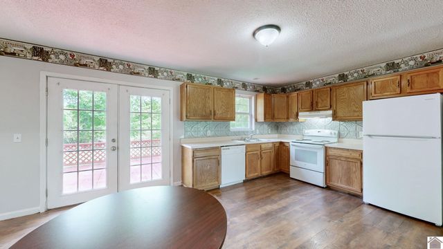 485 Lakeshore Dr, Mayfield, KY 42066