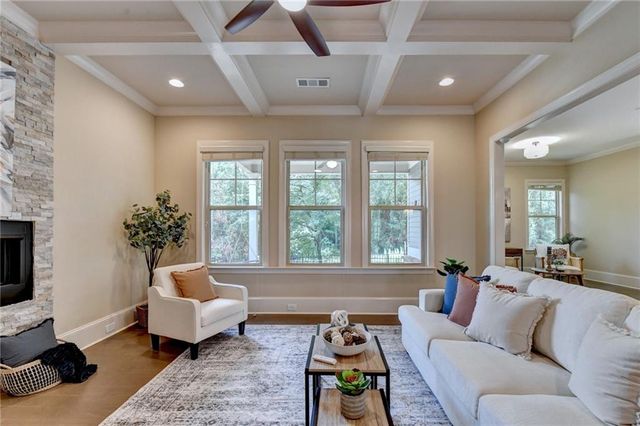 101 Spur Lane, Alpharetta, GA 30009