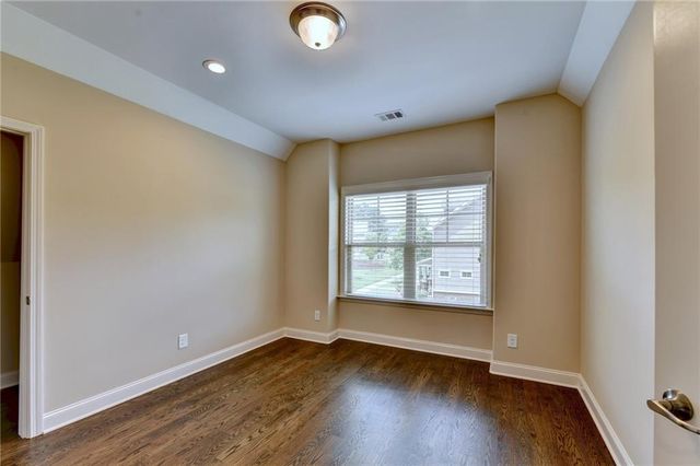 101 Spur Lane, Alpharetta, GA 30009