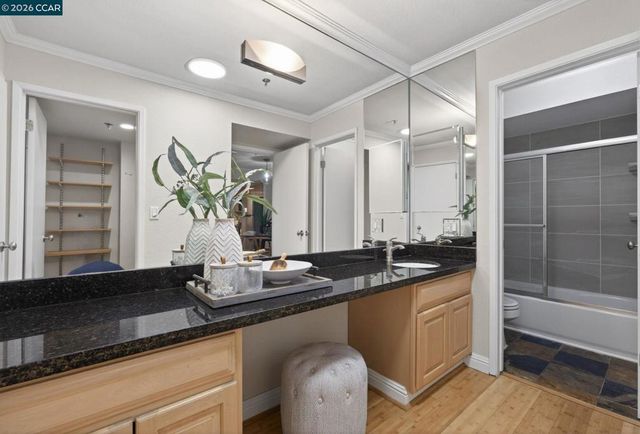 2560 Oak Rd 120, Walnut Creek, CA 94597