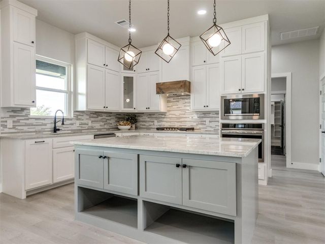 4740 Ranchero Drive, Edmond, OK 73025