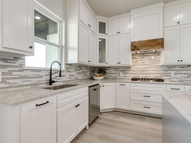 4740 Ranchero Drive, Edmond, OK 73025