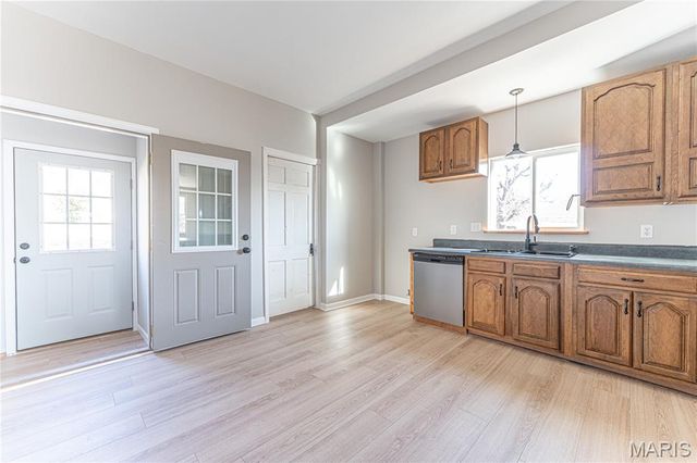 105 E Roosevelt Avenue, Union, MO 63084