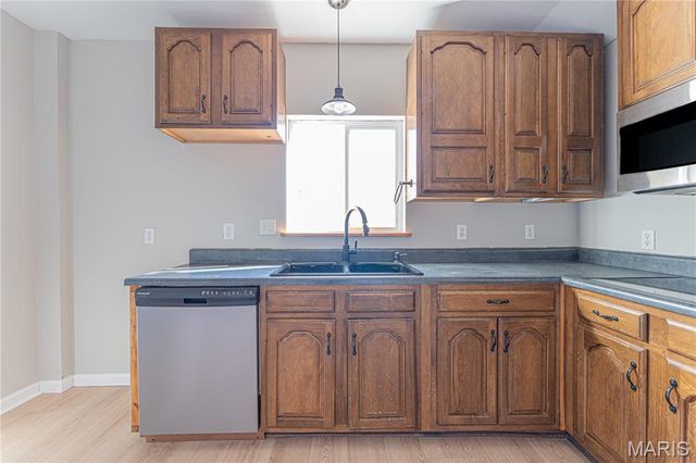 105 E Roosevelt Avenue, Union, MO 63084