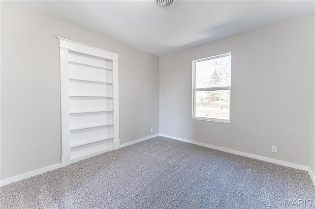 105 E Roosevelt Avenue, Union, MO 63084