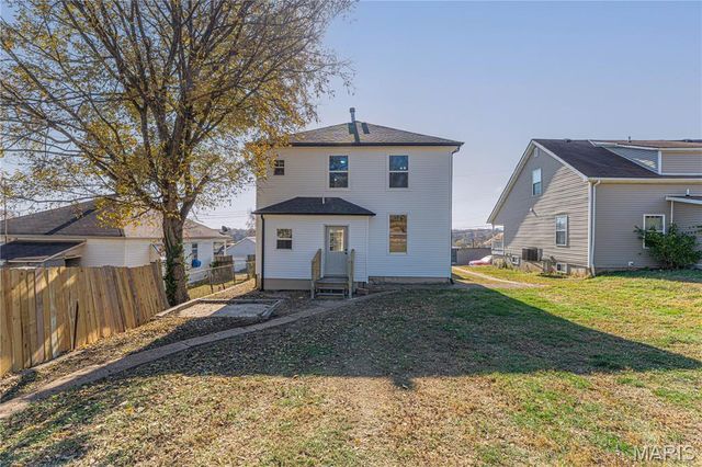 105 E Roosevelt Avenue, Union, MO 63084