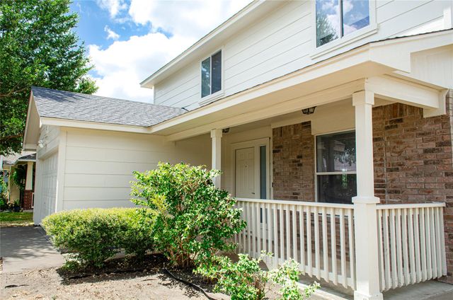 2805 Tyler LN, Taylor, TX 76574