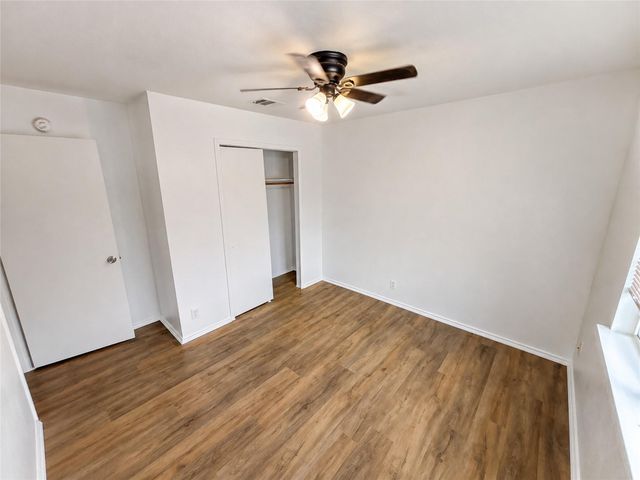 2805 Tyler LN, Taylor, TX 76574
