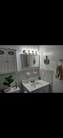 2151 NE 68th Street 225, Fort Lauderdale, FL 33308