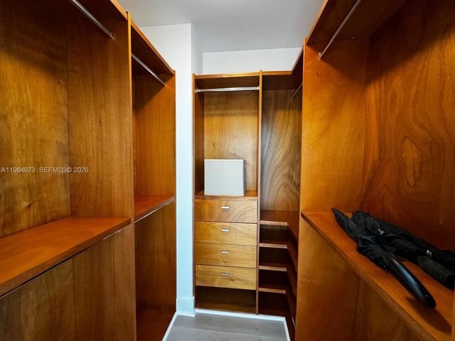 601 NE 36th St 1808, Miami, FL 33137