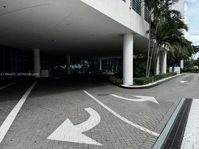 601 NE 36th St 1808, Miami, FL 33137