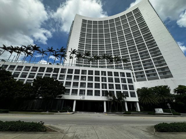 601 NE 36th St 1808, Miami, FL 33137