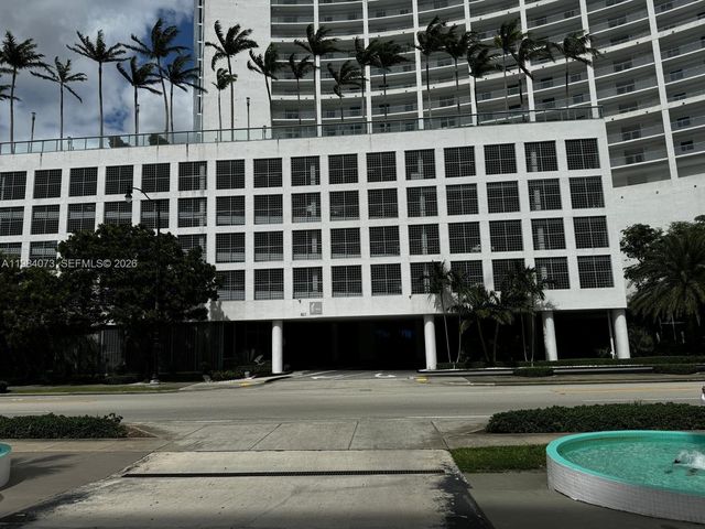 601 NE 36th St 1808, Miami, FL 33137