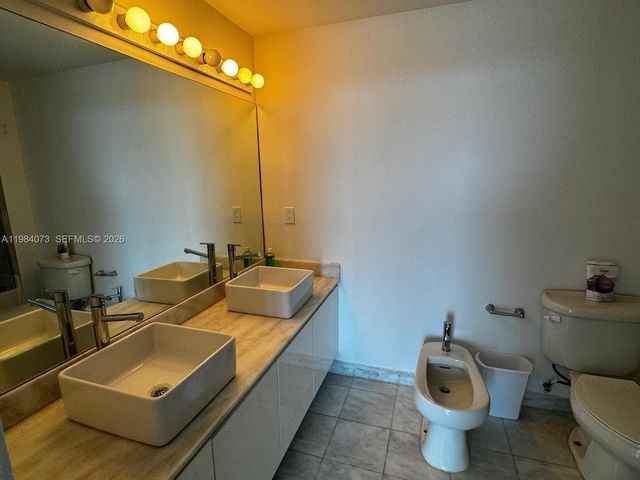 601 NE 36th St 1808, Miami, FL 33137