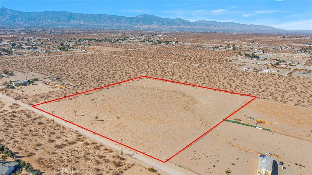 11111 W Johnson Road, Phelan, CA 92371