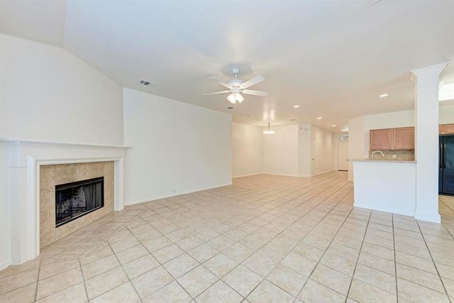 412 Golden Eagle LN, Leander, TX 78641