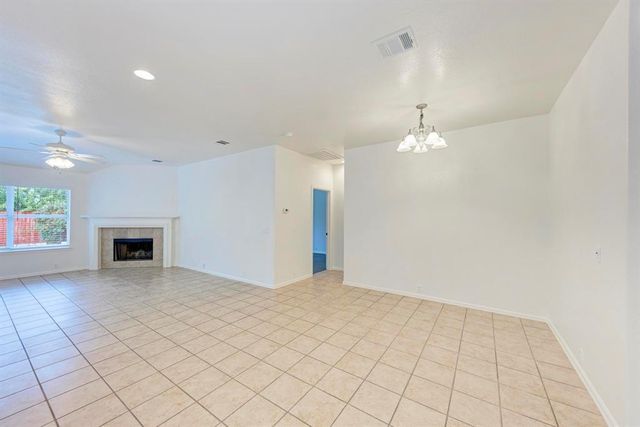 412 Golden Eagle LN, Leander, TX 78641