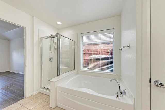 412 Golden Eagle LN, Leander, TX 78641