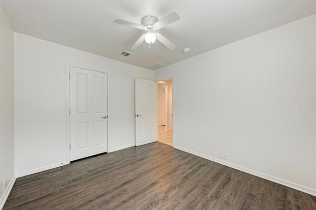 412 Golden Eagle LN, Leander, TX 78641