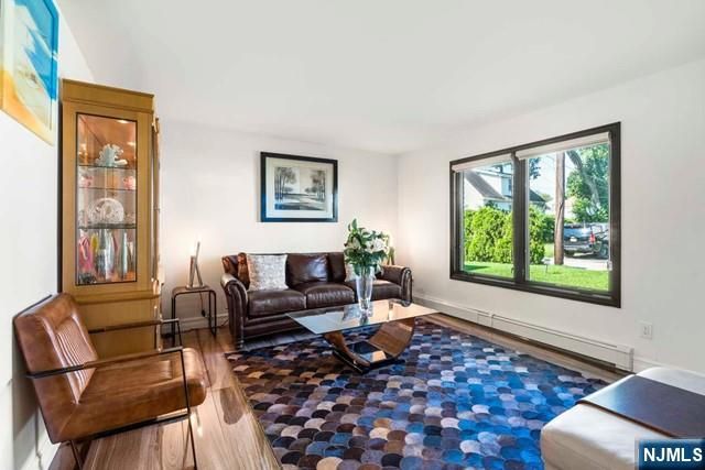 531 Chestnut Place, Teaneck, NJ 07666