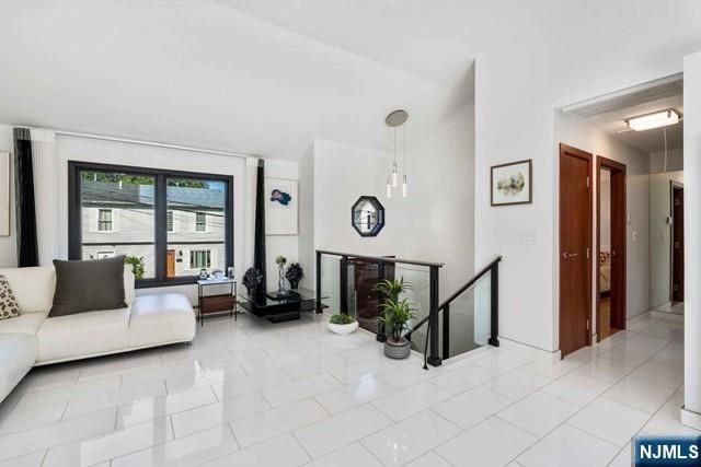 531 Chestnut Place, Teaneck, NJ 07666