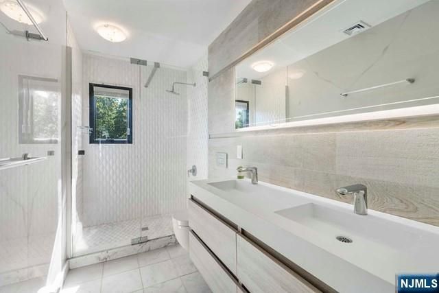 531 Chestnut Place, Teaneck, NJ 07666
