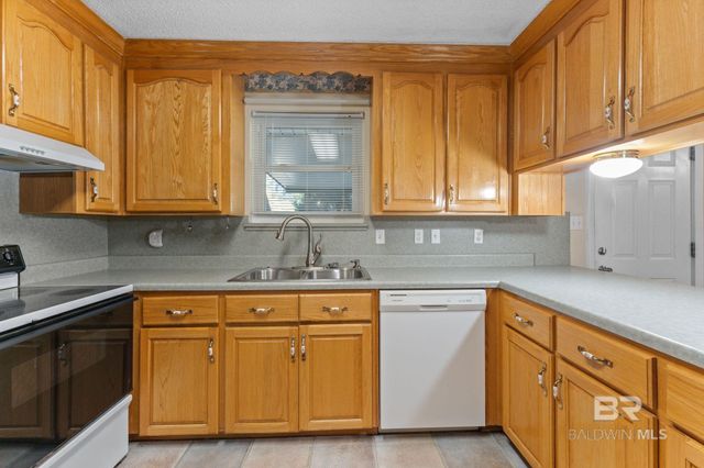 32989 Antietam Road, Lillian, AL 36549