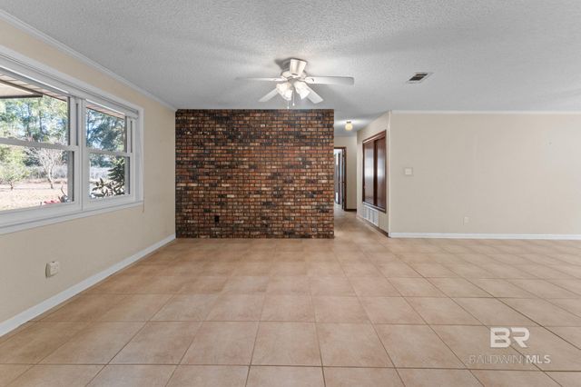 32989 Antietam Road, Lillian, AL 36549