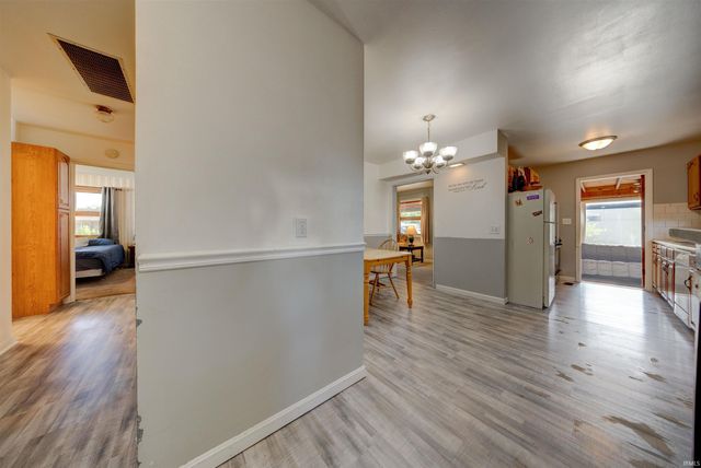 6612 E Oak Street, Evansville, IN 47715