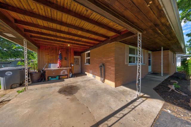 6612 E Oak Street, Evansville, IN 47715