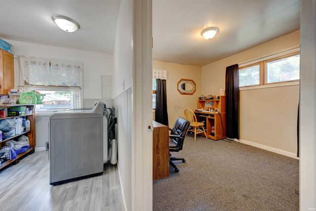 6612 E Oak Street, Evansville, IN 47715