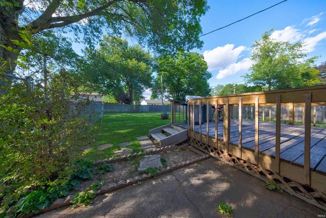 6612 E Oak Street, Evansville, IN 47715