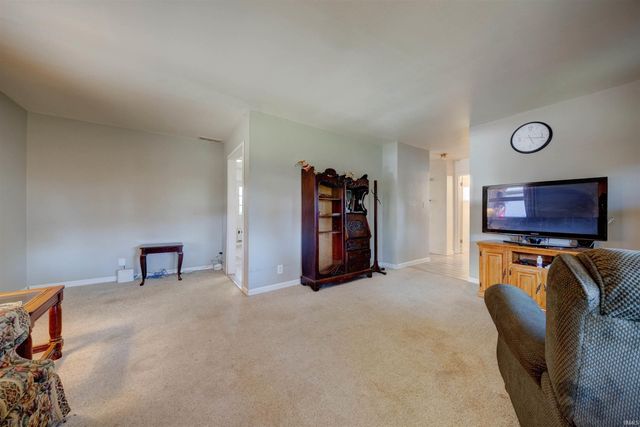 6612 E Oak Street, Evansville, IN 47715