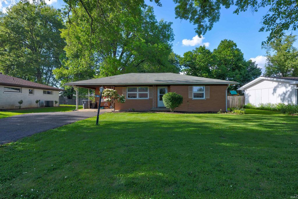 6612 E Oak Street, Evansville, IN 47715
