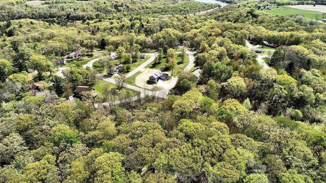 12 Dakota Ridge, Baraboo, WI 53913