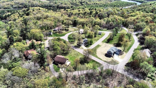 12 Dakota Ridge, Baraboo, WI 53913