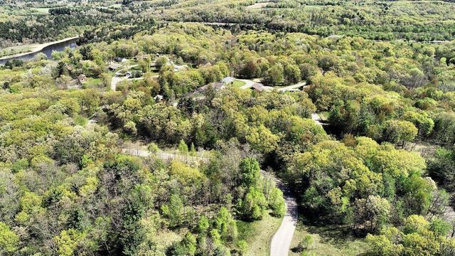 12 Dakota Ridge, Baraboo, WI 53913