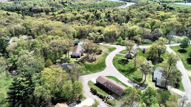 12 Dakota Ridge, Baraboo, WI 53913